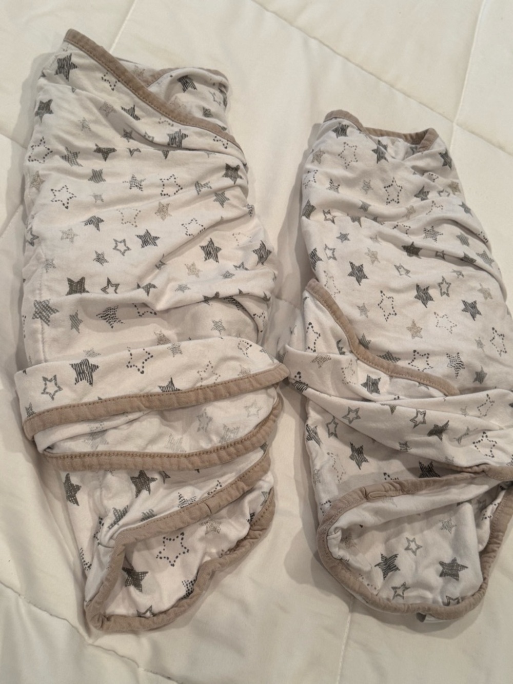 2 Miracle blanket Kids Star Swaddle Wraps in White and Gray stars newborn baby